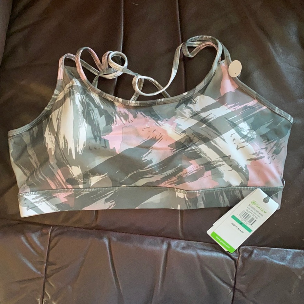 NWT Gaiam sportsbra